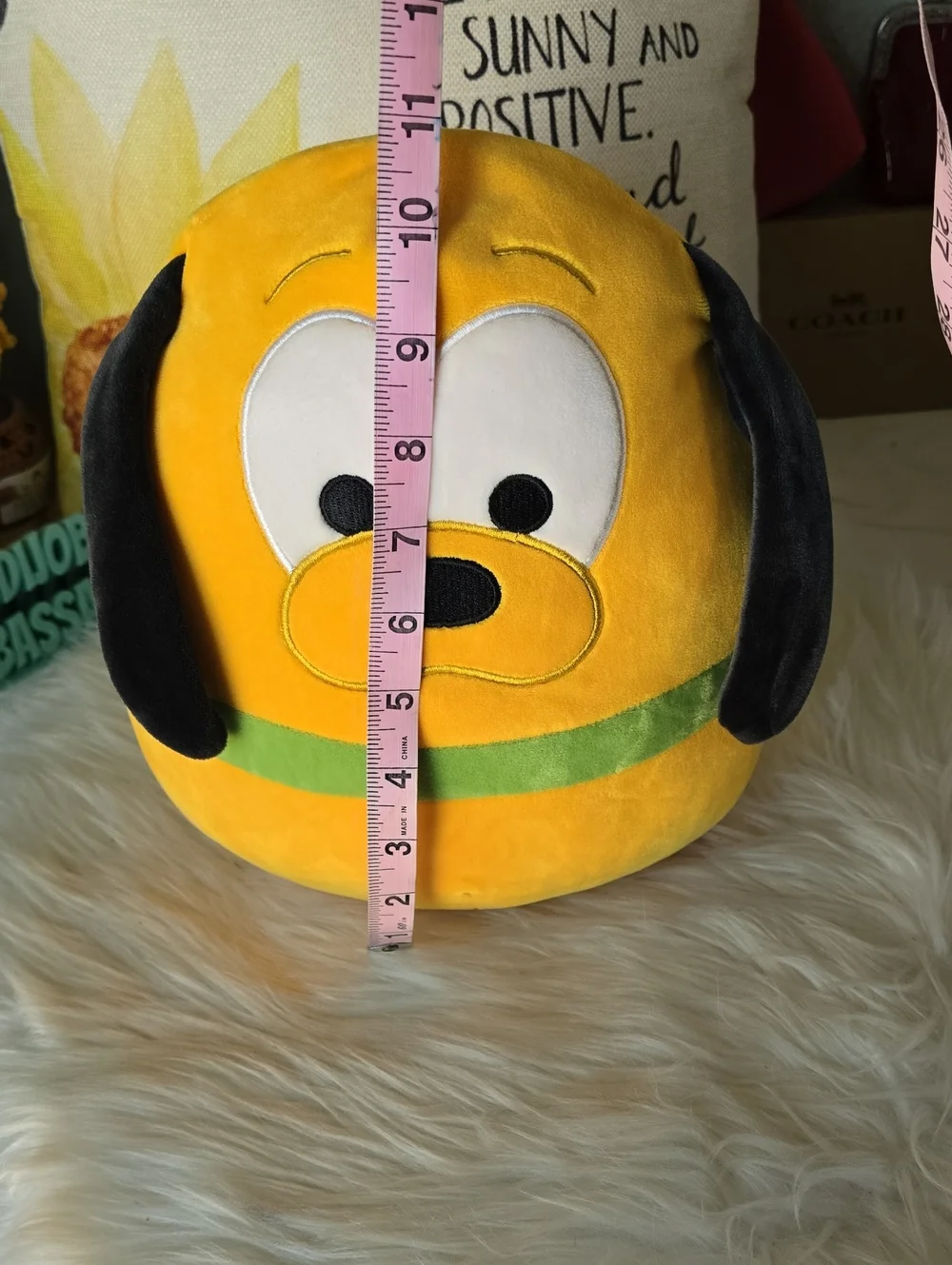 Squishmellow Pluto NWT